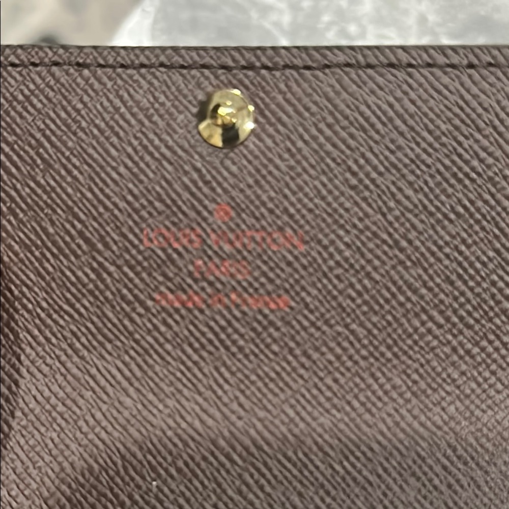 Louis Vuitton Damier Wallet - Picture 6 of 9